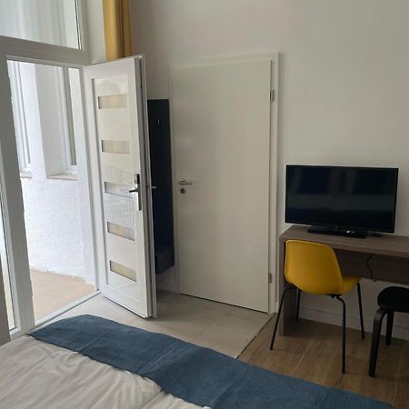 Res City Residence Hotel Будапеща Екстериор снимка