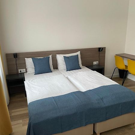 Res City Residence Hotel Будапеща Екстериор снимка