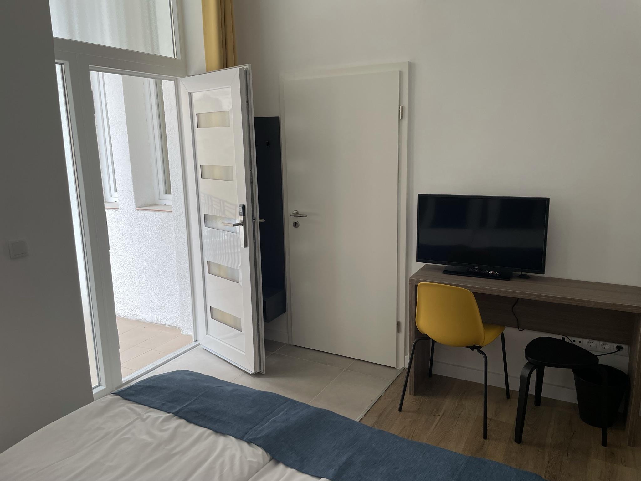 Res City Residence Hotel Будапеща Екстериор снимка