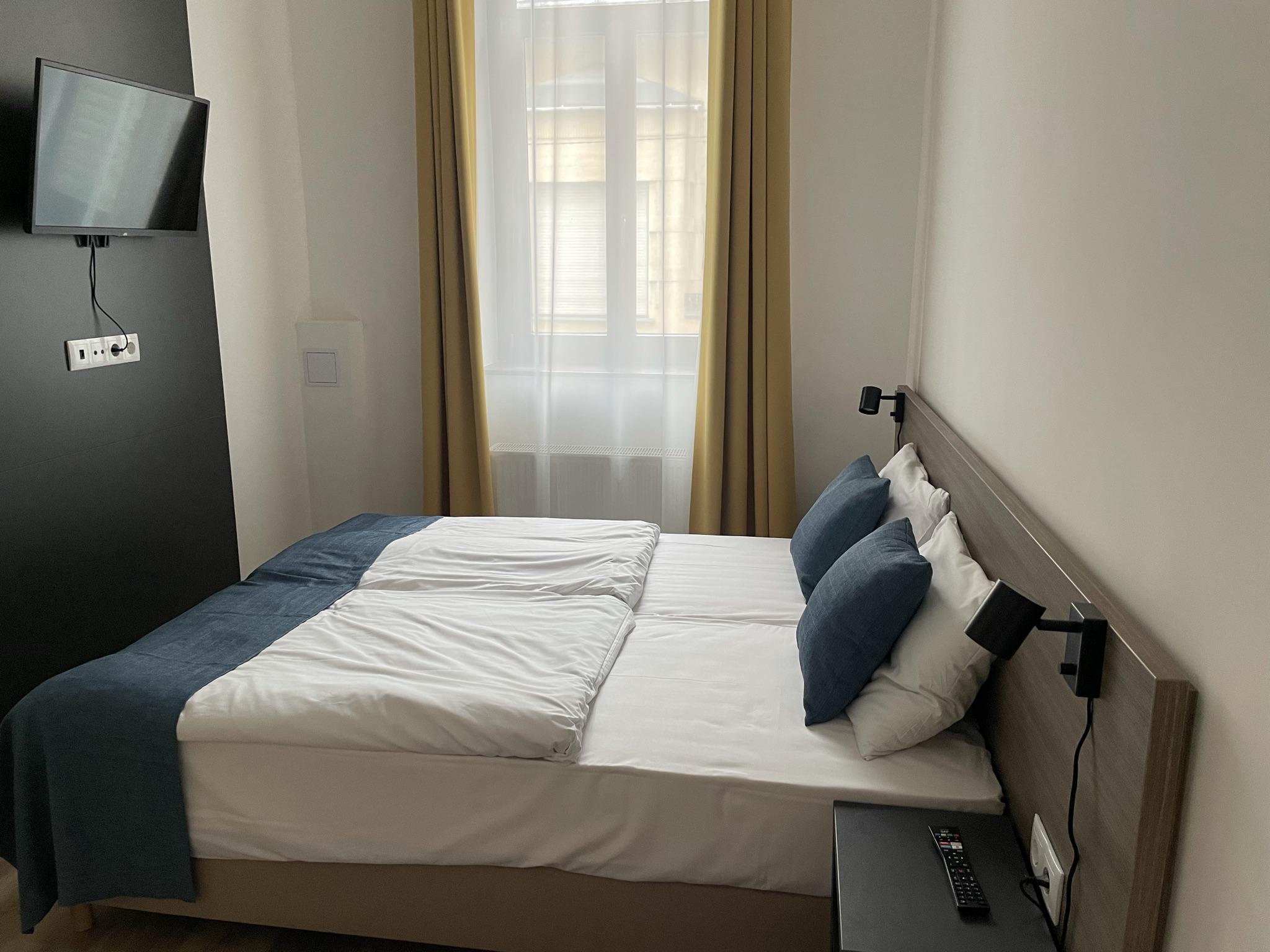 Res City Residence Hotel Будапеща Екстериор снимка