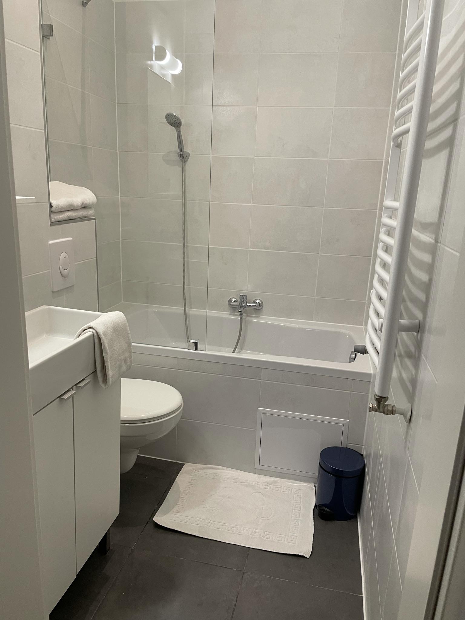Res City Residence Hotel Будапеща Екстериор снимка