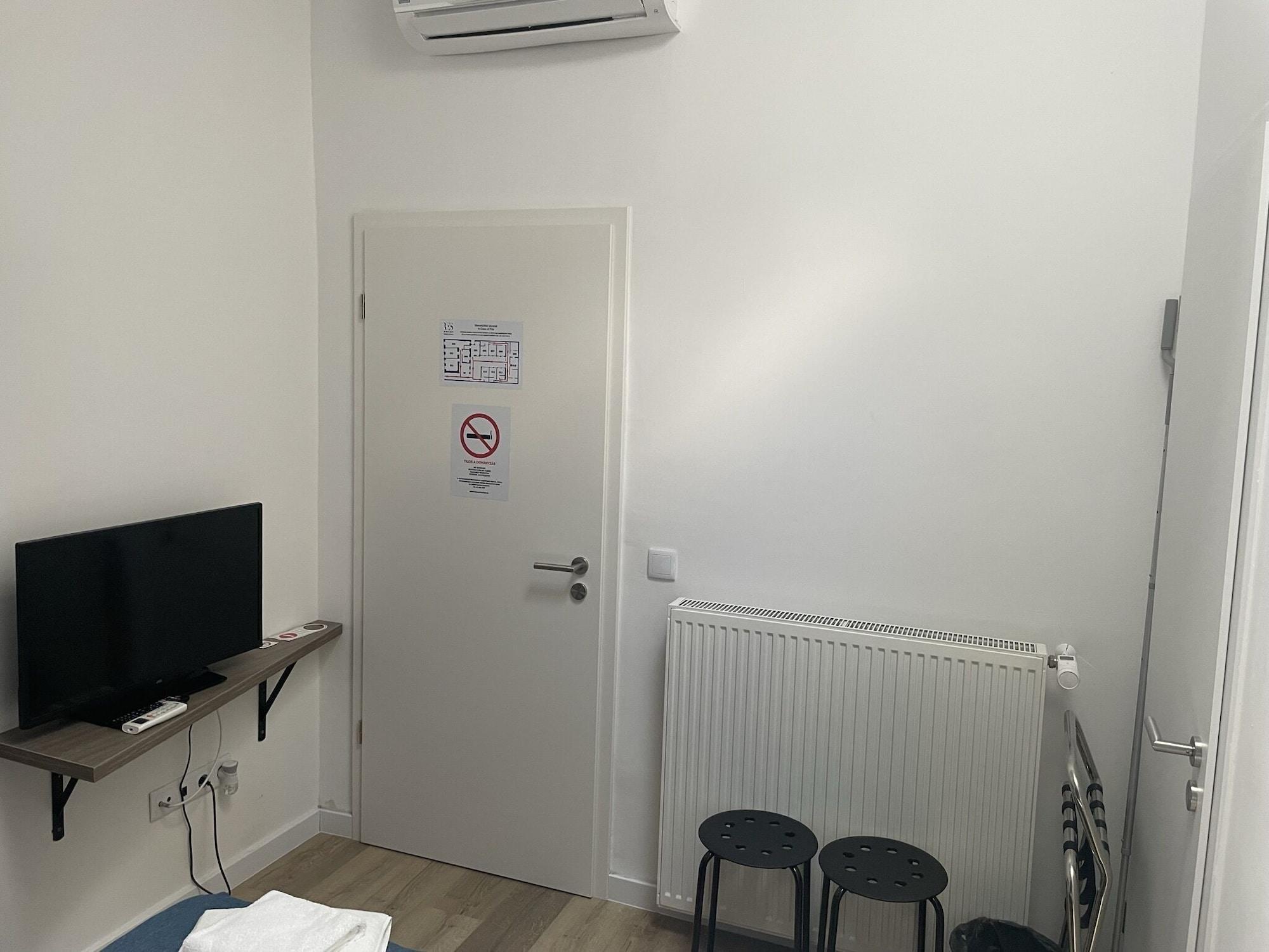 Res City Residence Hotel Будапеща Екстериор снимка