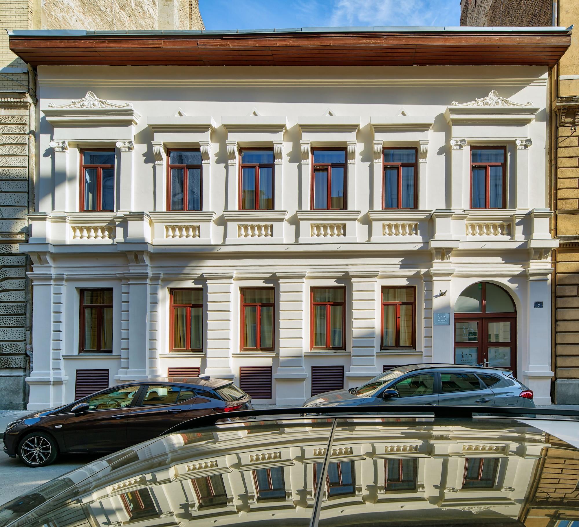 Res City Residence Hotel Будапеща Екстериор снимка