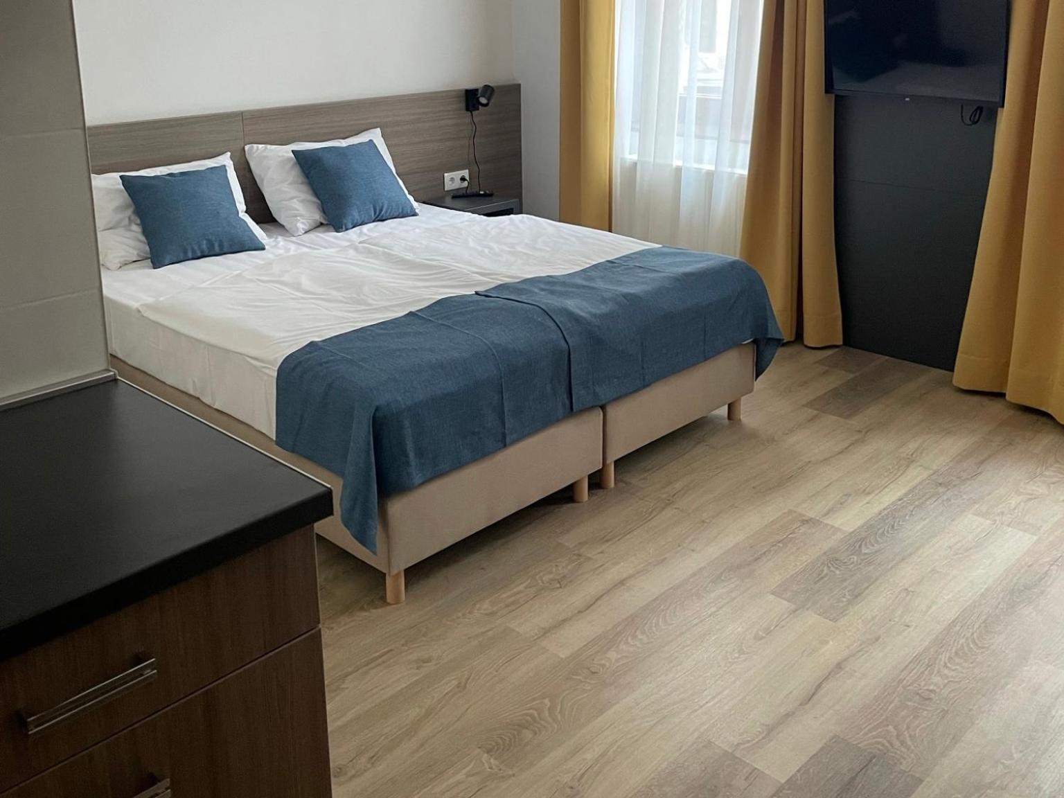 Res City Residence Hotel Будапеща Екстериор снимка