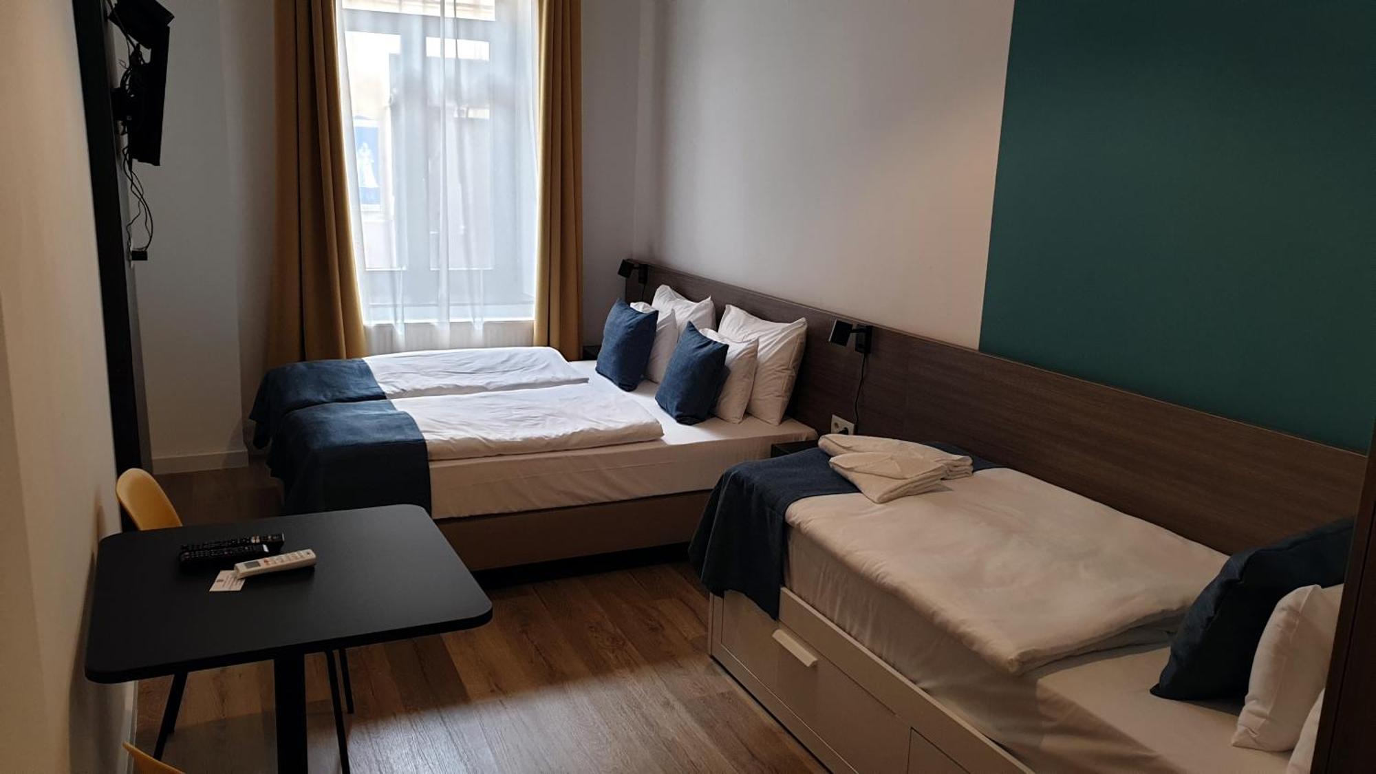 Res City Residence Hotel Будапеща Екстериор снимка